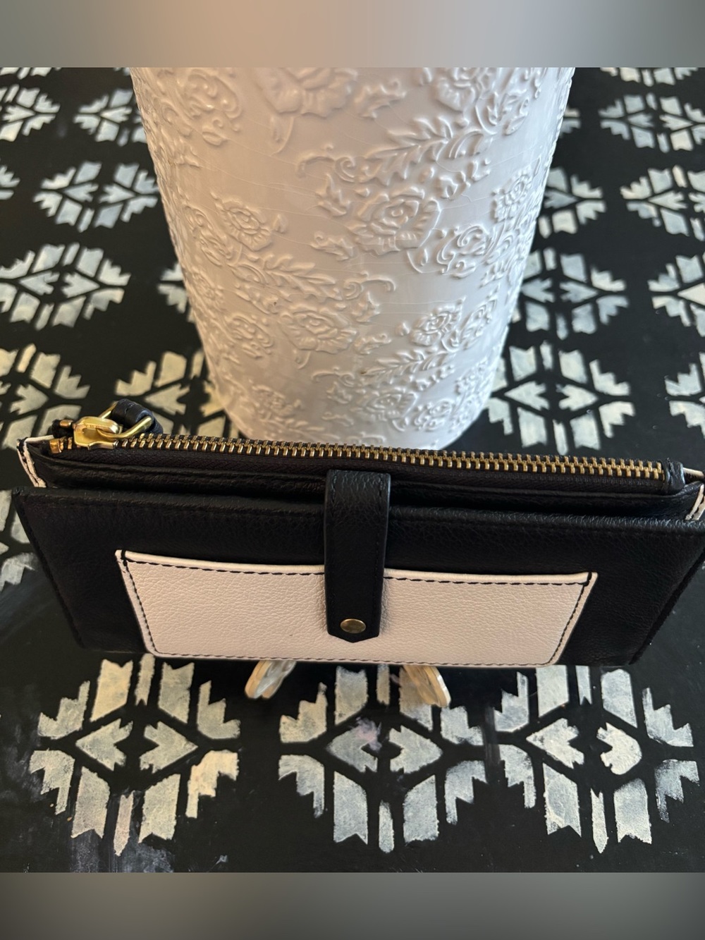 Fossil Leather Wallet - Keely Tab Clutch Black & White Front Snap Strap Closure